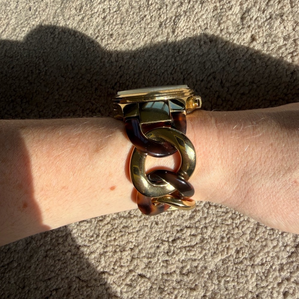 Michael Kors Gold Tortoise Link Watch - Picture 3 of 4